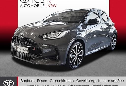 Gebraucht Toyota Yaris Hybrid Sport 131 PS (96 kW) 2025 Storm grau Kleinwagen