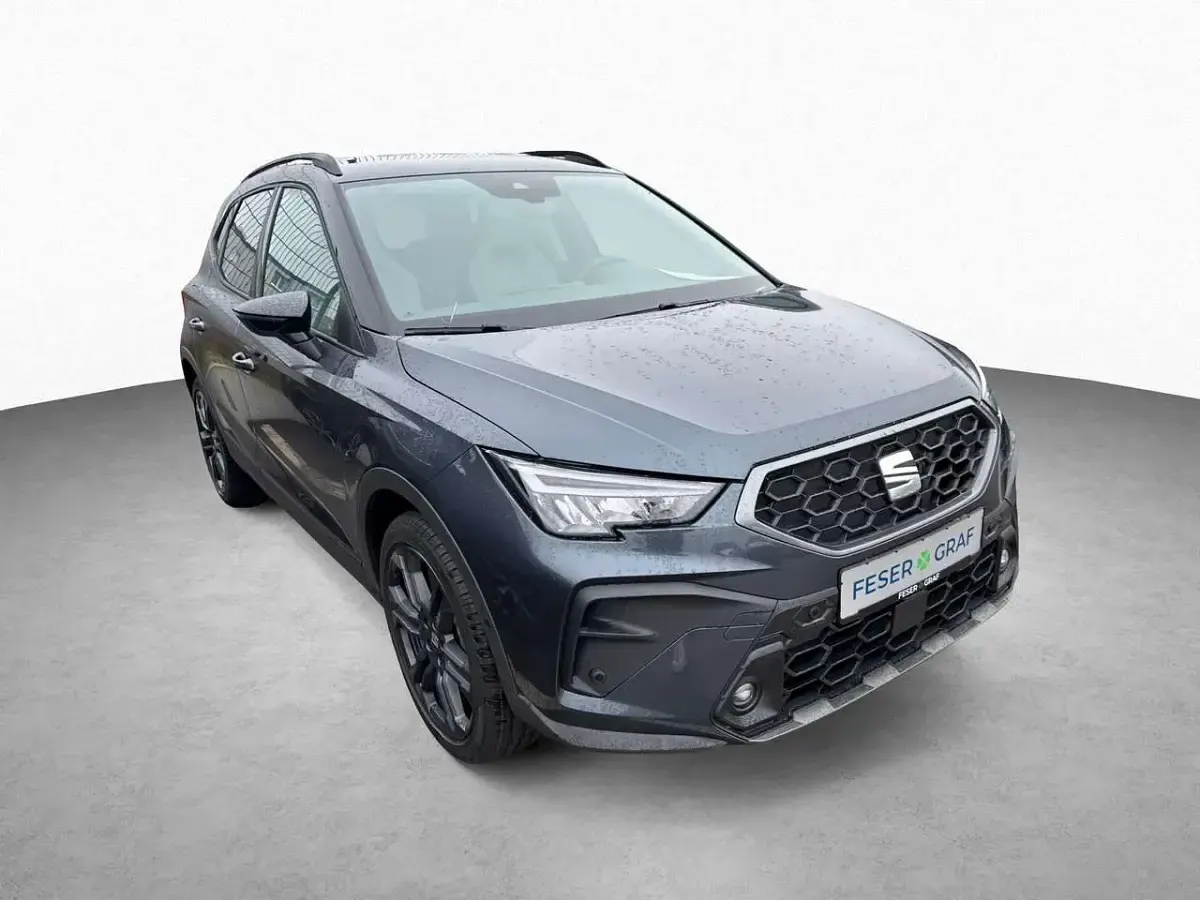 Neu Seat Arona FR 116 PS (85 kW) 2026 Magnetic grau SUV