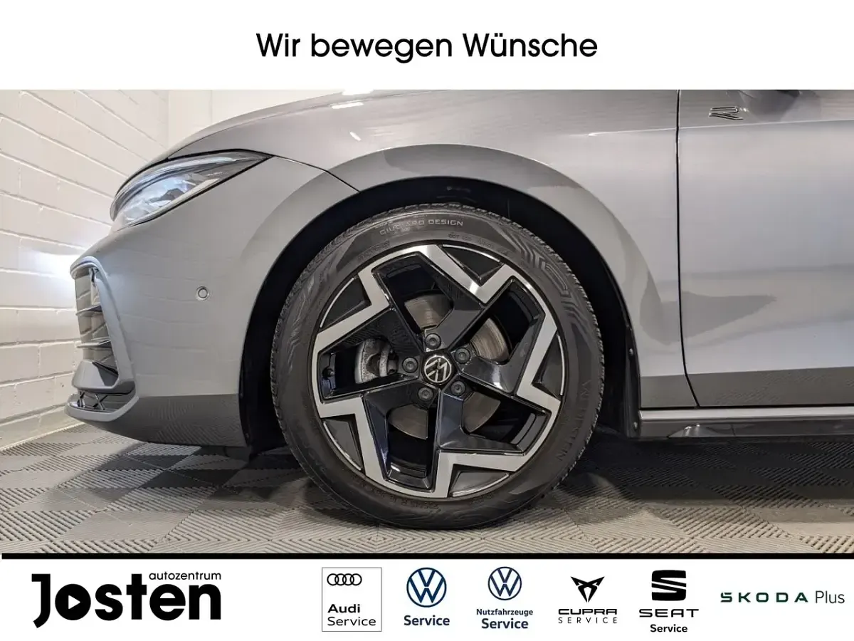 Usata VW Passat R-line 150 CV (110 kW) 2025 Grigio Station wagon