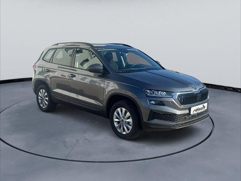 Grau Neu 2026 Skoda Karoq Selection SUV | 31.290 € (Guter Preis) - Bild 1/4