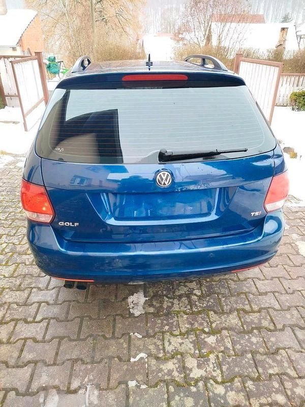 Gebraucht VW Golf VI 125 PS (91 kW) 2011 Blau Kleinwagen