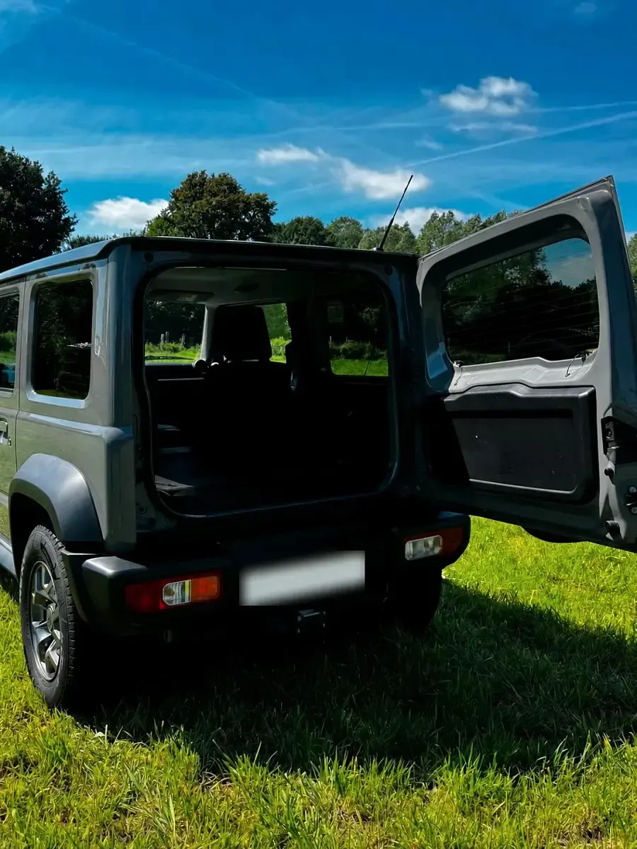 Gebraucht Suzuki Jimny 102 PS (75 kW) 2019 Grau SUV