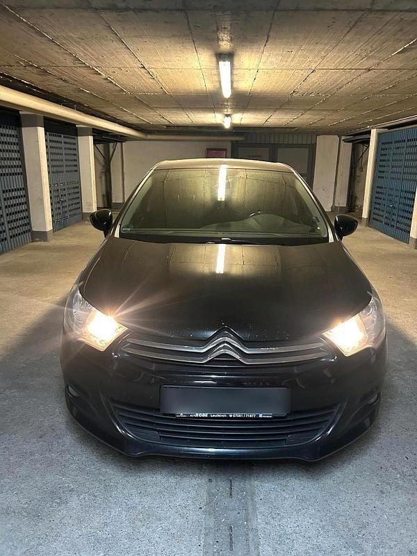 Gebraucht 2011 Citroën C4 Limousine | 2.500 € - Bild 1/4