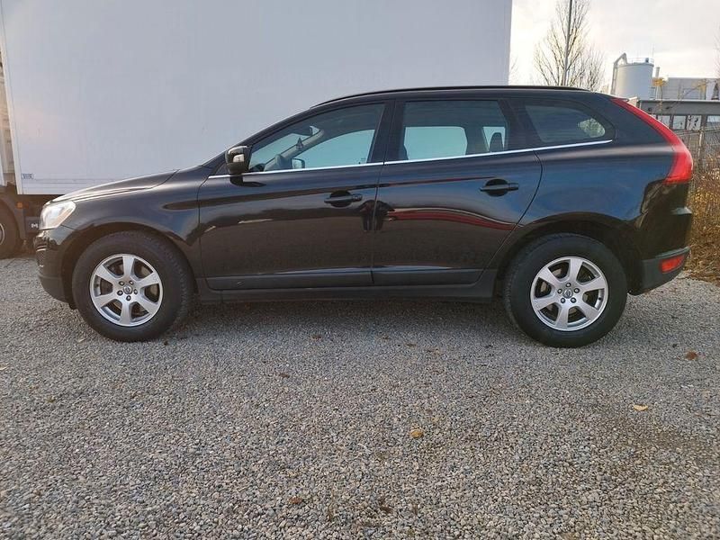 Schwarz Gebraucht 2011 Volvo XC60 SUV | 7.750 € (Guter Preis) - Bild 1/4