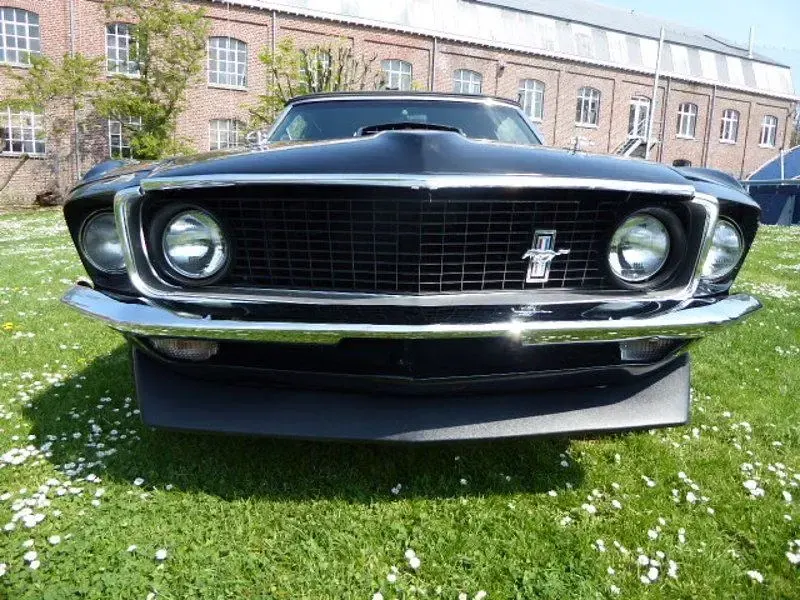 Second-hand Ford V8 220 CP (161 kW) 1969 Negru Cabrio