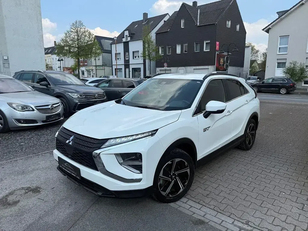Używany Mitsubishi Eclipse Cross 98 KM (72 kW) 2021 Biały SUV