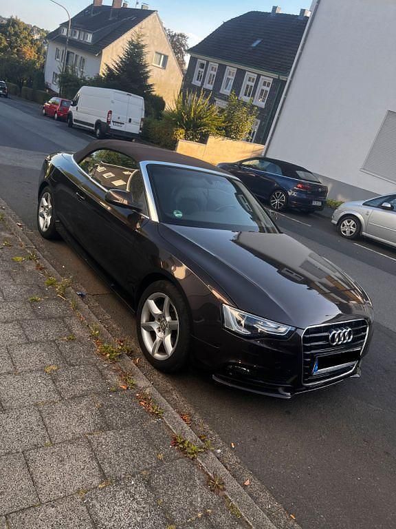 Braun Gebraucht 2012 Audi A5 Cabriolet Cabrio | 12.300 € (Fairer Preis) - Bild 1/4