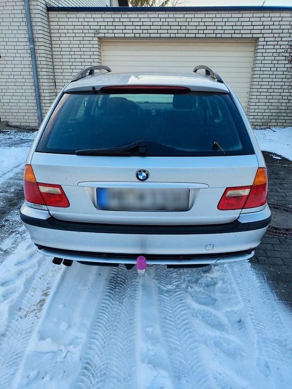 Gebraucht BMW 320 170 PS (125 kW) 2003 Silber Kombi
