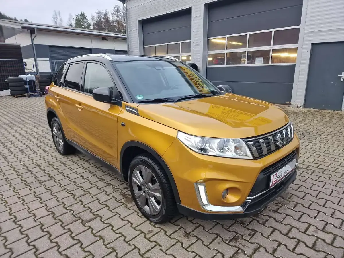 Gebraucht Suzuki Vitara Comfort 111 PS (81 kW) 2019 Broze/schwarz SUV