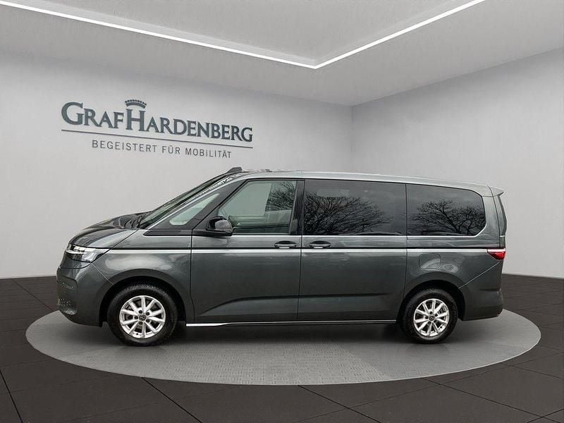 Gebraucht VW T7 Life 150 PS (110 kW) 2024 Grau Van