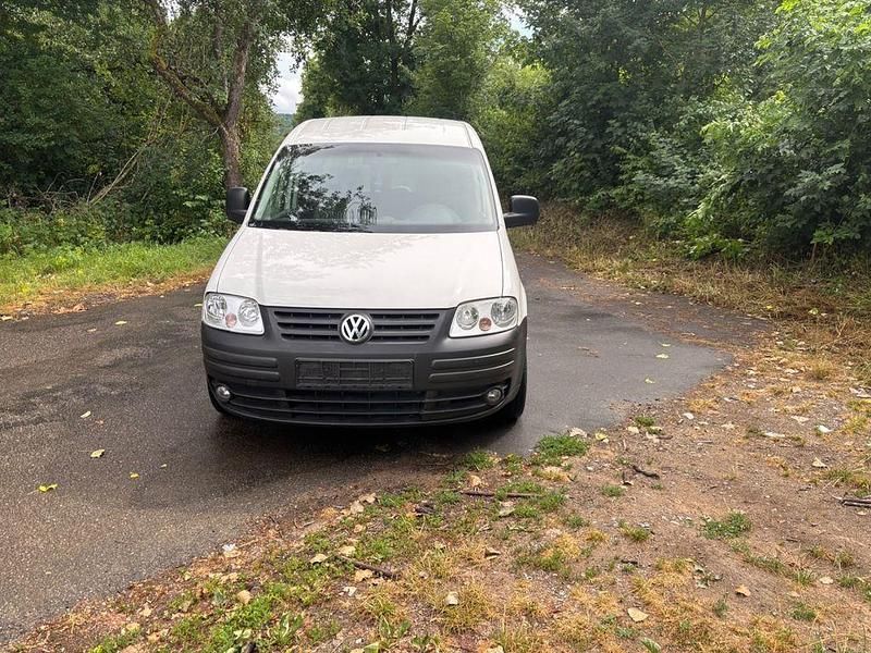 Weiß Gebraucht 2010 VW Caddy Maxi Life Life Van / Kleinbus | 6.800 € (Guter Preis) - Bild 1/4