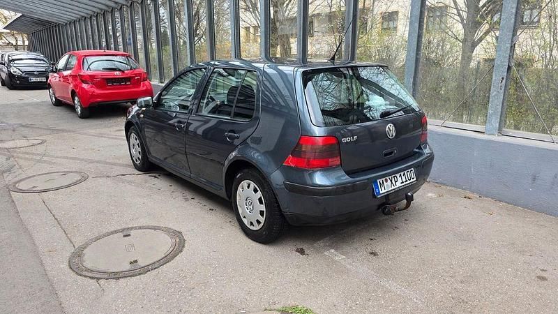 Gebraucht VW Golf IV 75 PS (55 kW) 2000 Grau Limousine