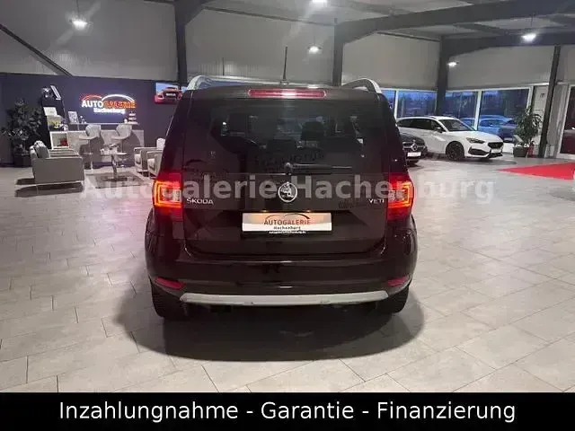 Gebraucht Skoda Yeti LAURIN & KLEMENT 140 PS (102 kW) 2015 Braun SUV