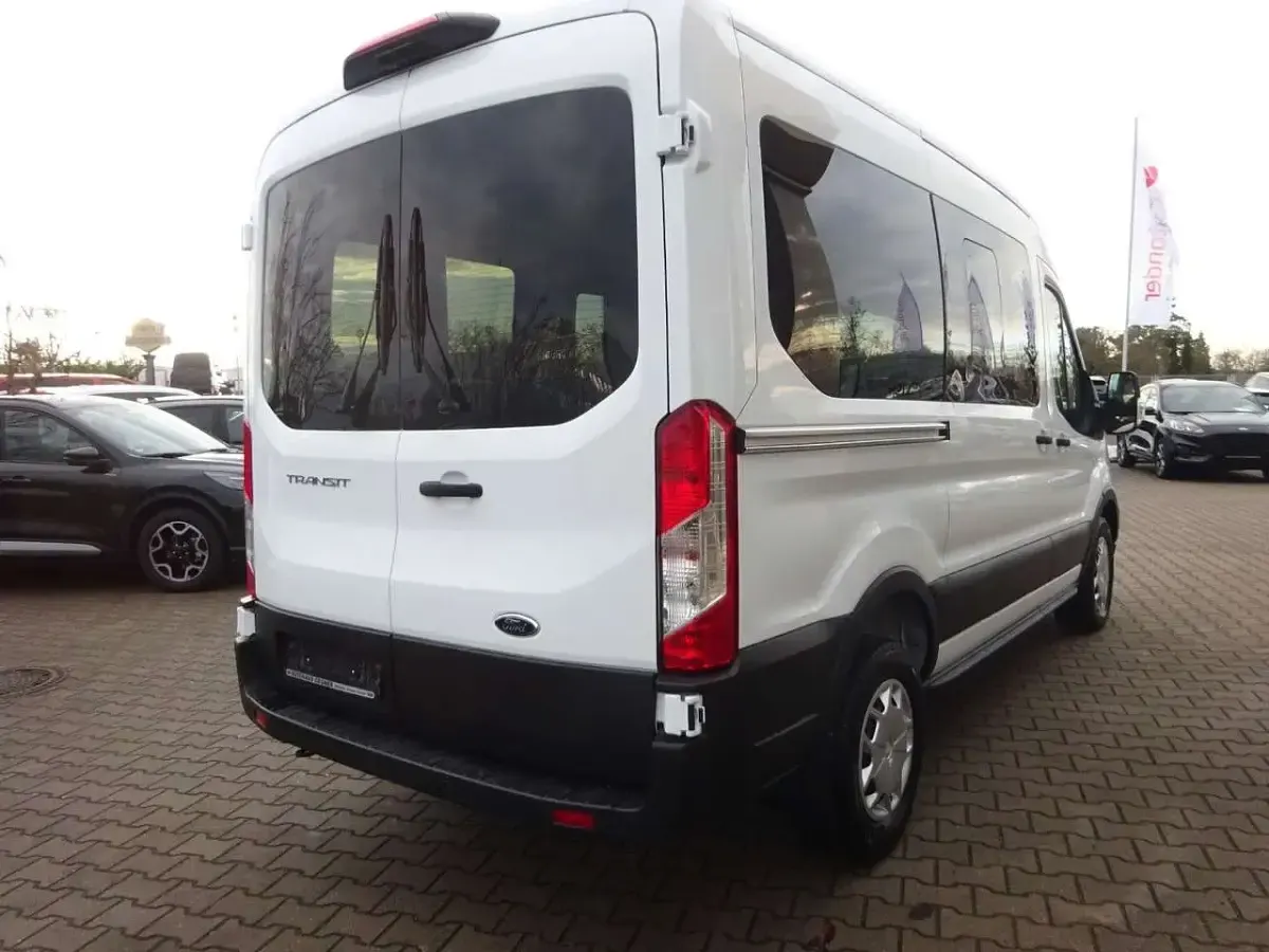 Neu Ford Transit Trend 150 PS (110 kW) 2026 Weiß Kombi