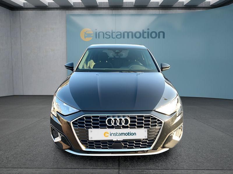 Gebraucht Audi A3 Sportback e-tron 204 PS (150 kW) 2022 Schwarz Kleinwagen