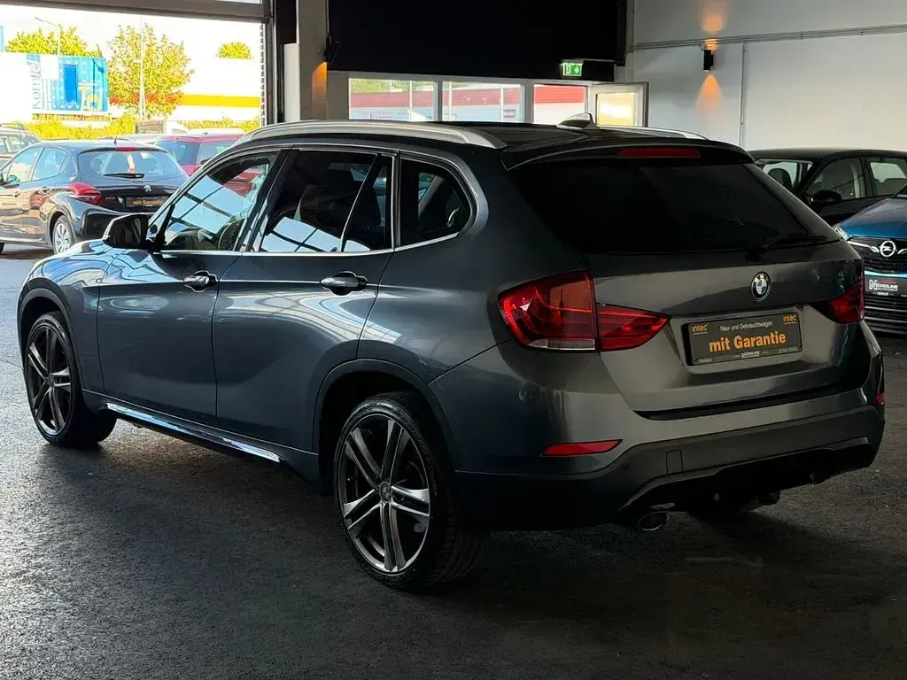 Gebraucht BMW X1 Sport Line 163 PS (119 kW) 2013 Grau SUV