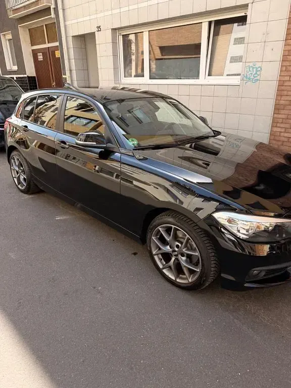 Gebraucht BMW 116 116 PS (85 kW) 2016 Schwarz Kleinwagen