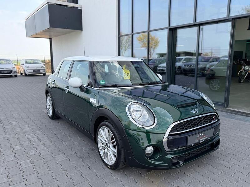 Second-hand Mini Cooper S Pepper 192 CP (141 kW) 2017 Verde Hatchback