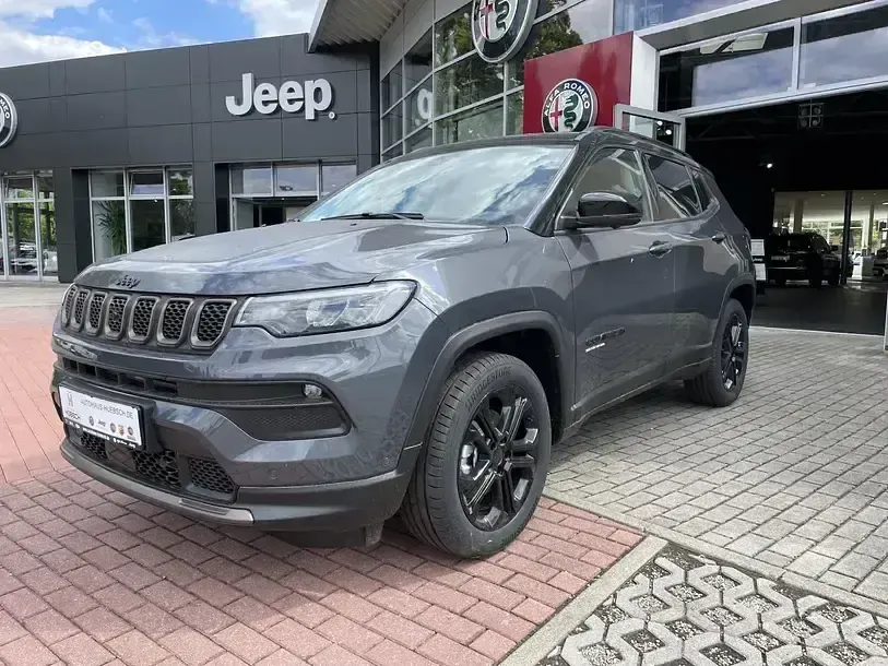 Usado Jeep Compass Limited 131 HP (96 kW) 2022 Cinzento SUV