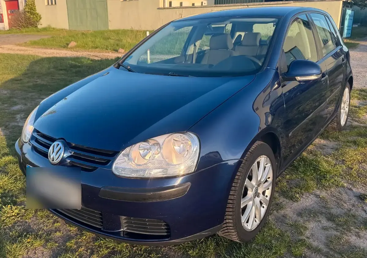 Gebraucht VW Golf V 102 PS (75 kW) 2004 Blau Kleinwagen