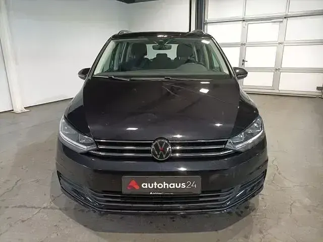 Gebraucht VW Touran Comfortline 150 PS (110 kW) 2022 Schwarz Van / Kleinbus