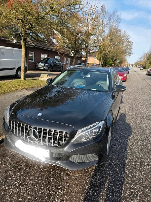 Gebraucht Mercedes C220 194 PS (142 kW) 2016 Schwarz Kombi