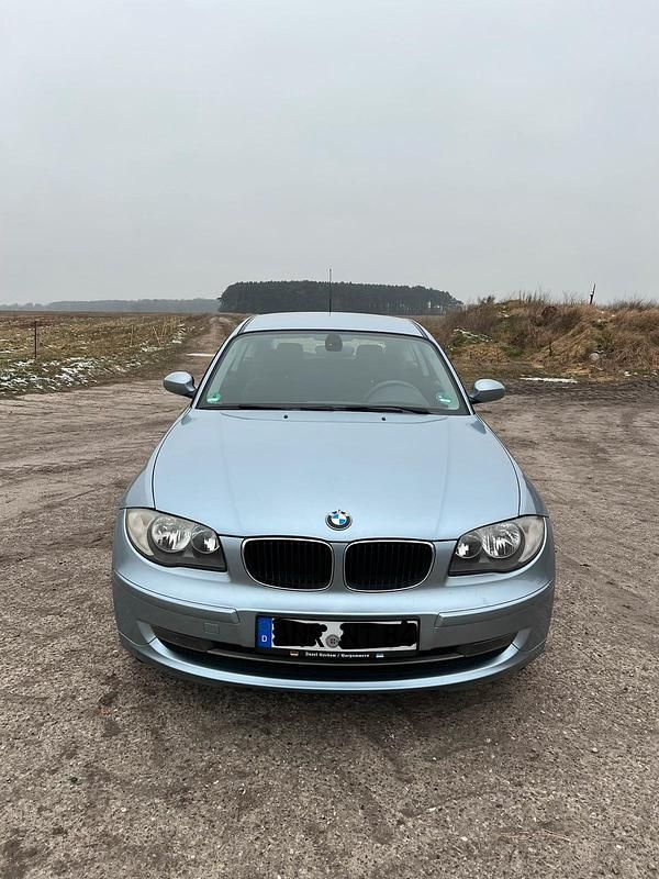 Gebraucht BMW 116 122 PS (89 kW) 2009 Silber Kleinwagen