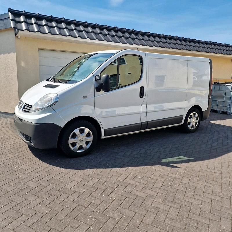 Weiß Gebraucht 2014 Renault Trafic Van | 8.500 € (Guter Preis) - Bild 1/4