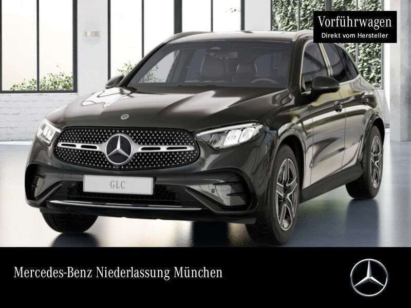Obsidianschwarz Gebraucht 2024 Mercedes GLC200 AMG SUV | 55.900 € (Fairer Preis) - Bild 1/4
