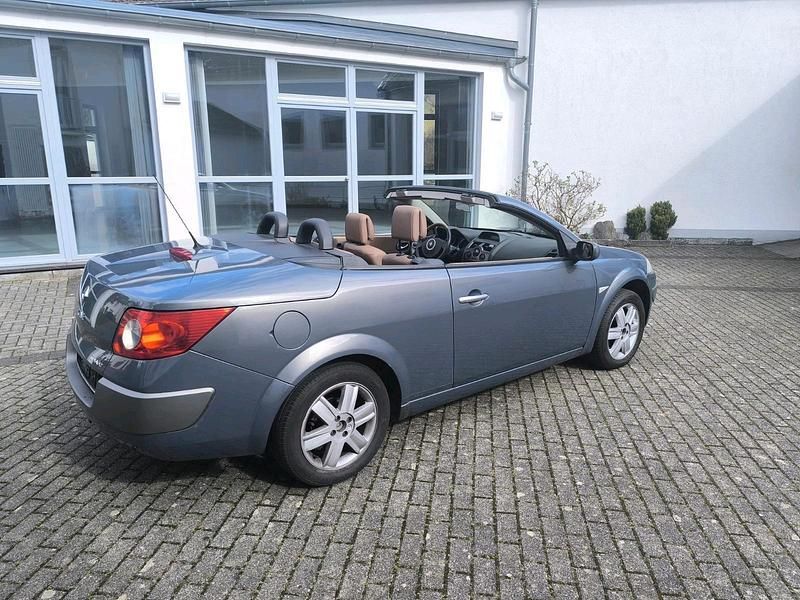 Gebraucht Renault Mégane II 113 PS (83 kW) 2007 Grau Cabrio