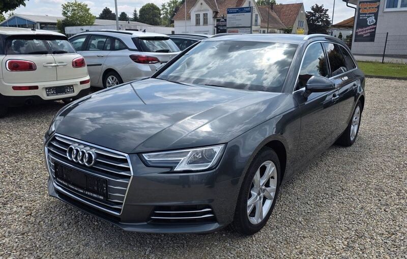 Grau Gebraucht 2018 Audi A4 Sport Kombi | 15.490 € (Guter Preis) - Bild 1/4