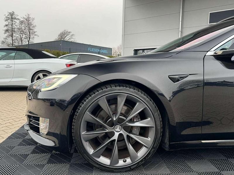 Gebraucht Tesla Model S 386 kW (525 PS) 2018 Obsidian black metallic Kleinwagen