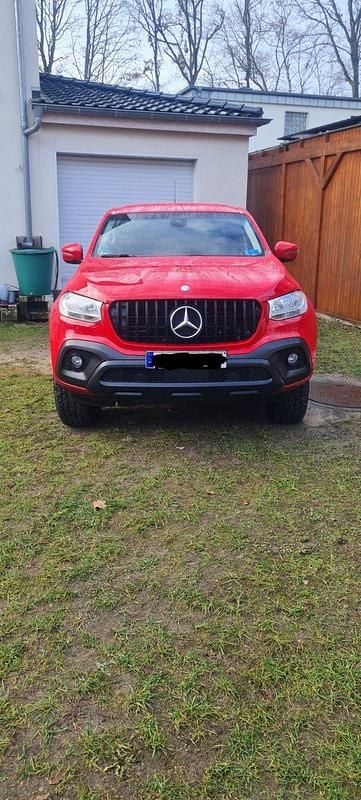 Rot Gebraucht 2019 Mercedes X220 Progressive Abholung | 16.000 € - Bild 1/4
