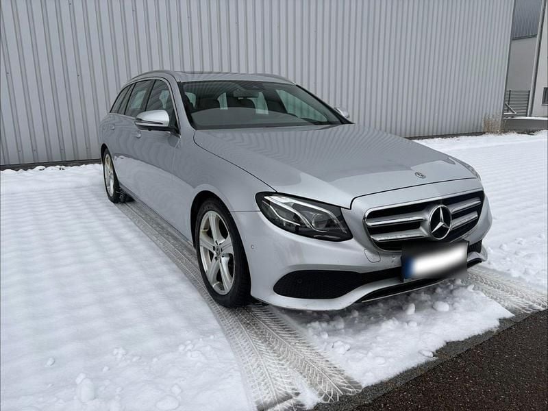 Gebraucht Mercedes E350 Avantgarde 258 PS (189 kW) 2017 Silber Kombi
