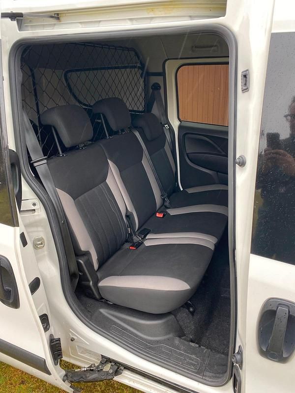 Gebraucht Fiat Doblò 101 PS (74 kW) 2021 Weiß Van / Kleinbus