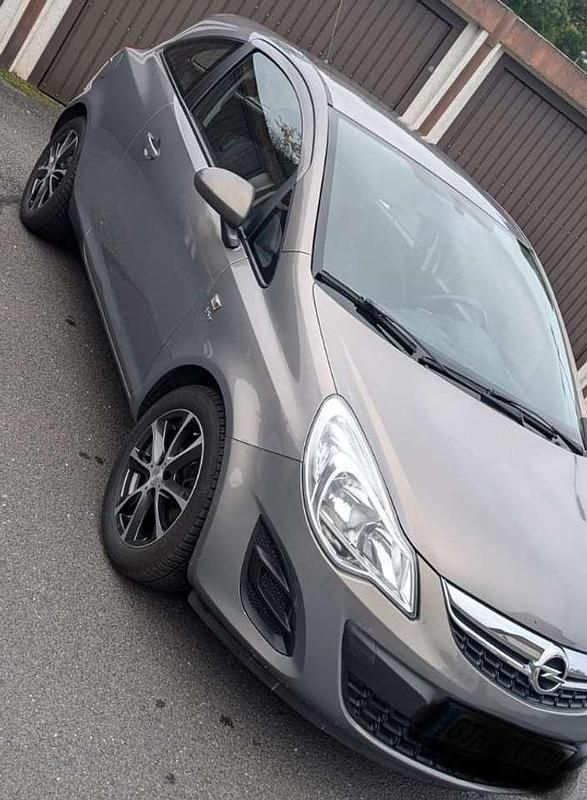 Gebraucht Opel Corsa Active 69 PS (50 kW) 2013 Limousine