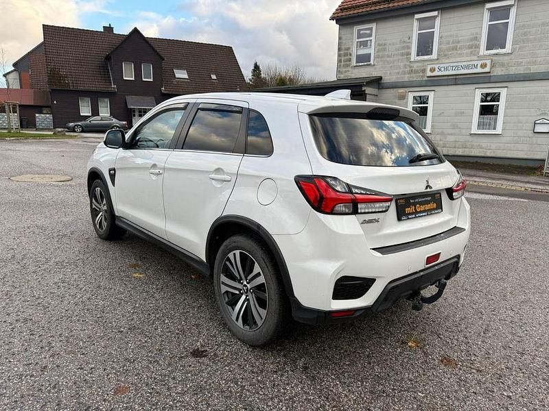 Gebraucht Mitsubishi ASX Basis 150 PS (110 kW) 2020 Weiß SUV