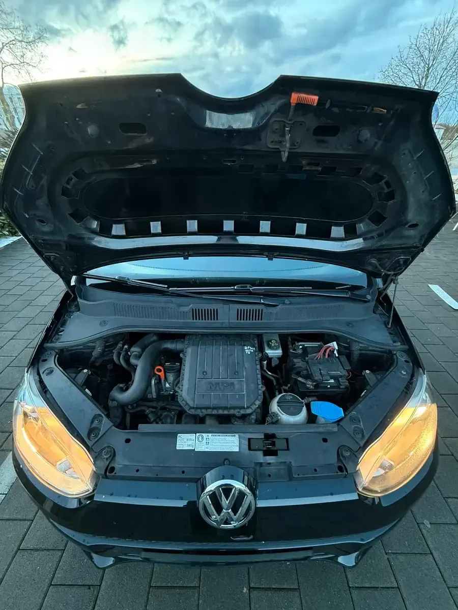 Usata VW up! 60 CV (44 kW) 2013 Nero Utilitaria