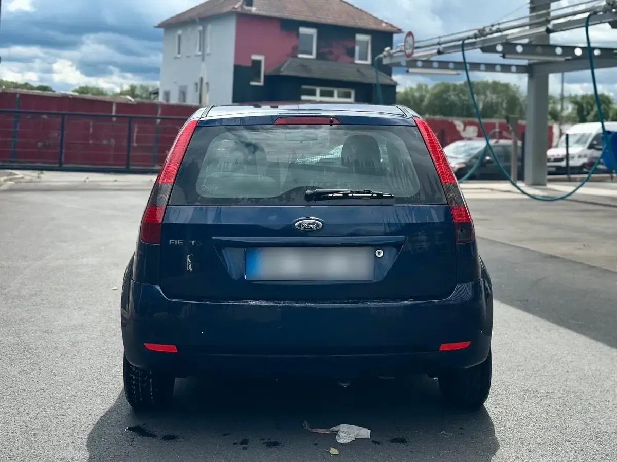 Gebraucht Ford Fiesta 77 PS (56 kW) 2004 Kleinwagen