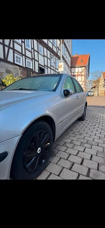 Gebraucht Mercedes C220 143 PS (105 kW) 2003 Silber Limousine