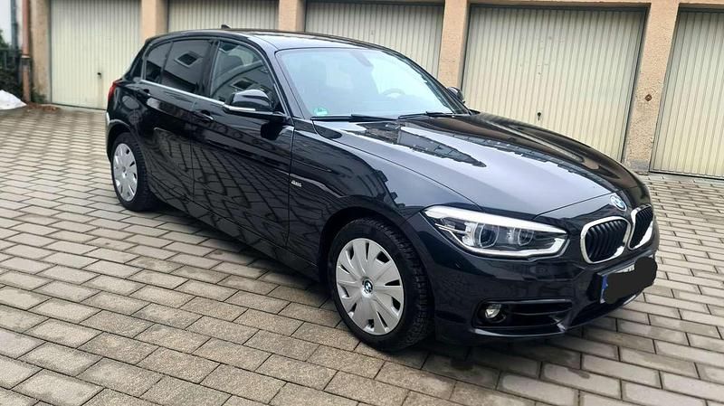 Schwarz Gebraucht 2017 BMW 118 Sport Line Kleinwagen | 15.000 € (Fairer Preis) - Bild 1/4