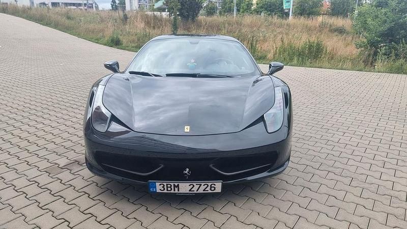 Second-hand Ferrari 458 566 CP (416 kW) 2010 Roșu Coupe