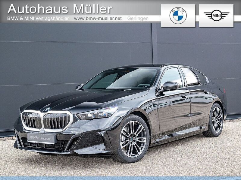 Schwarz Neu 2025 BMW 530e M Sport Limousine | 69.590 € - Bild 1/4