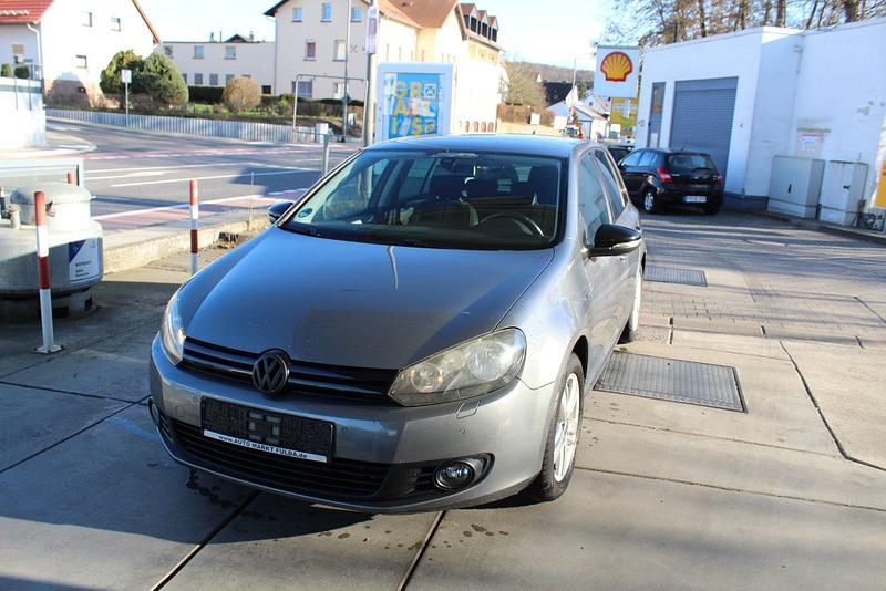 Gebraucht VW Golf VII 122 PS (89 kW) 2012 Grau Limousine