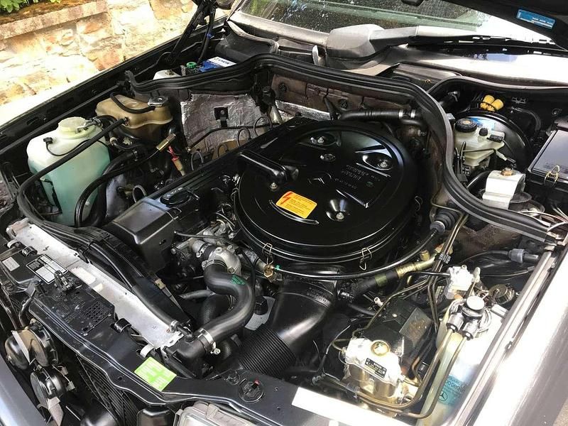 Gebraucht Mercedes E300 179 PS (131 kW) 1995 Schwarz Kombi