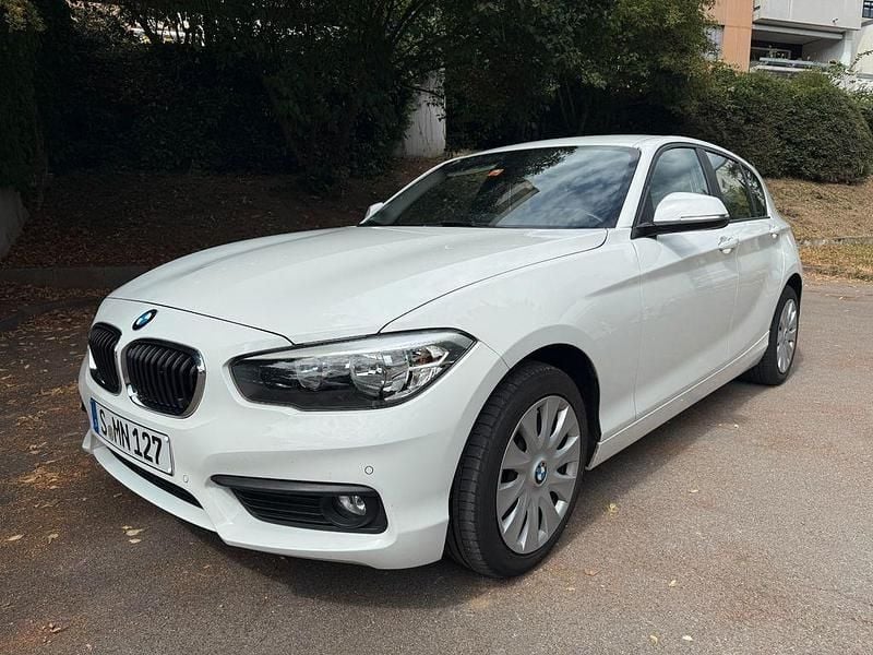 Weiß Gebraucht 2018 BMW 118 Kleinwagen | 12.000 € (Guter Preis) - Bild 1/4