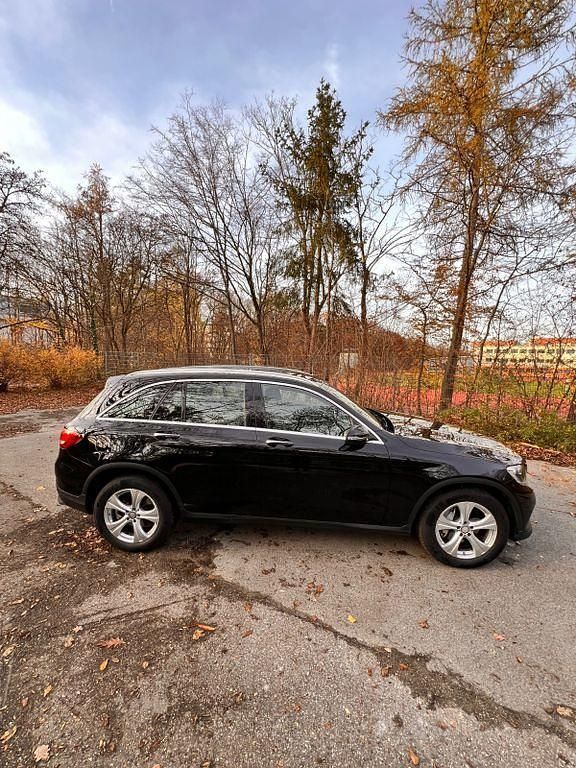 Gebraucht Mercedes GLC220 Exclusive 170 PS (125 kW) 2016 Schwarz SUV