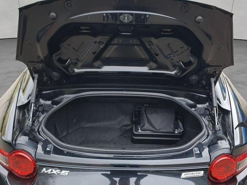 Gebraucht Mazda MX5 Exclusive-Line 160 PS (117 kW) 2018 Jet black Cabrio