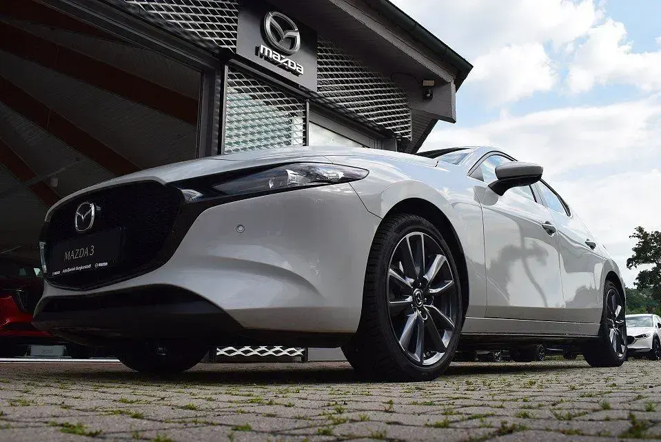 Gebraucht Mazda 3 Center-Line 140 PS (102 kW) 2025 Weiß Limousine