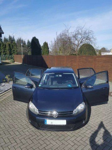 Schwarz Gebraucht 2010 VW Golf VI Comfortline Kombi | 2.550 € (Superpreis) - Bild 1/4